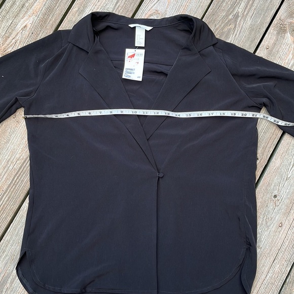 NWT H&M black blouse or light jacket M-L - Picture 4 of 8